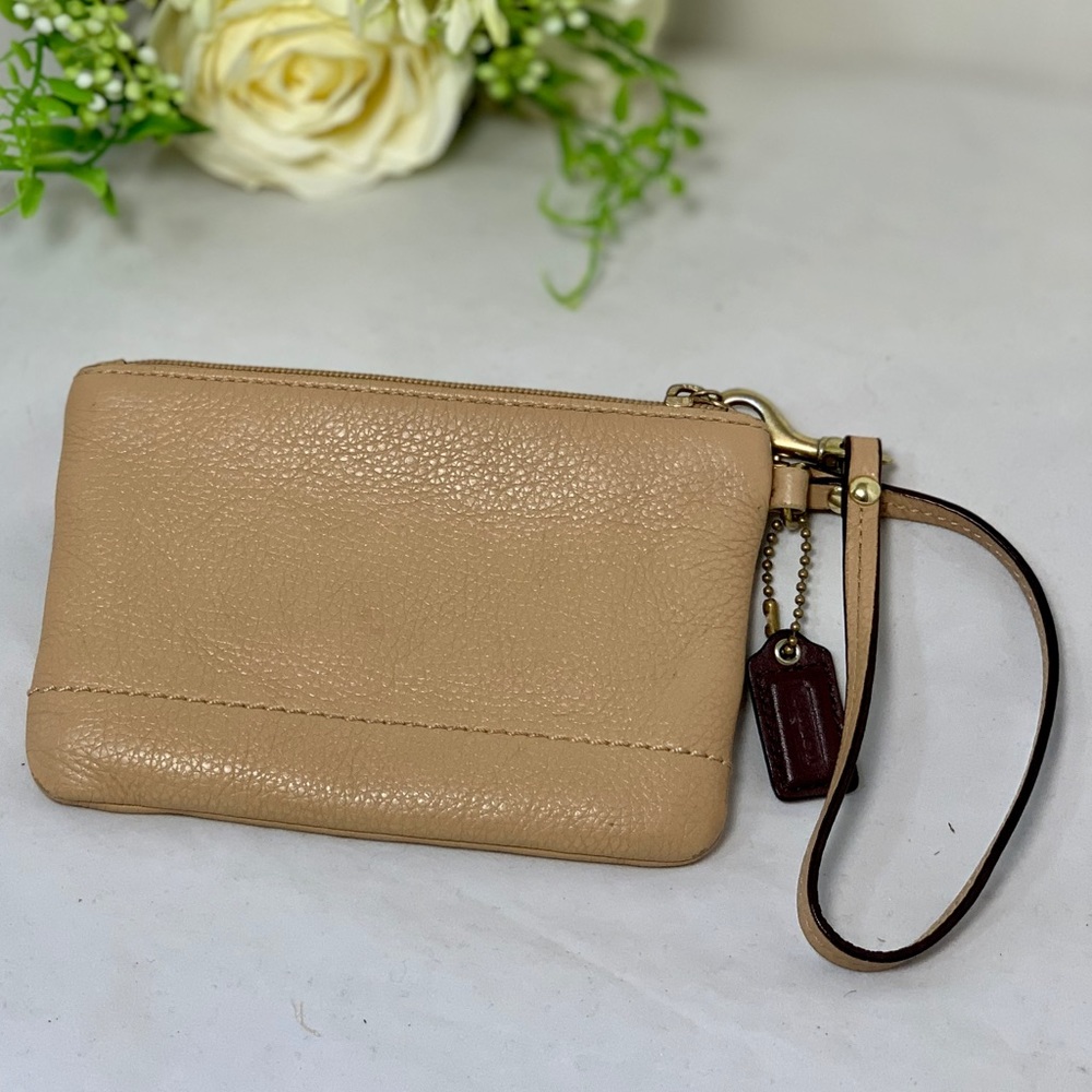 COACH Beige Pebbled Leather Wristlet Brown Gold - Picture 2 of 8